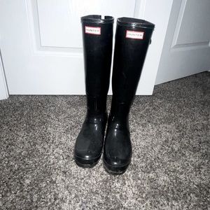 Hunter tall black gloss rain boots